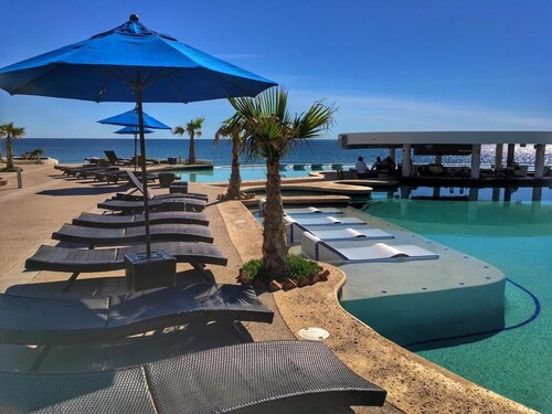 Wunderschöne Strandvilla in Rocky Point, Sandstrand 