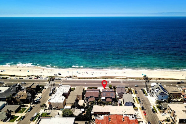 Plage, chaises longues, serviettes de plage