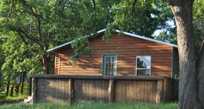 Catfish Cabin- acogedora cabaña cerca del agua en Texoma!
