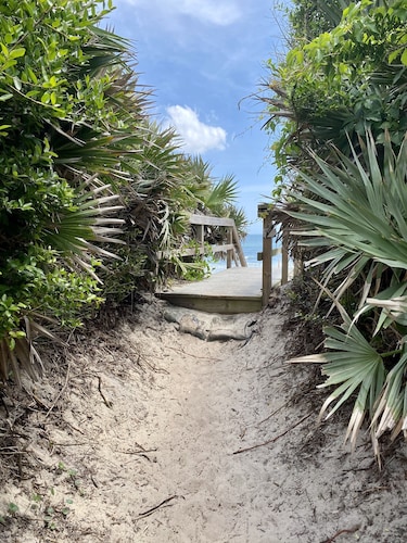 Beach House in Vilano Beach, St. Augustine - 1 Minute Walk to Beach!