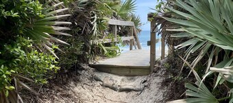 Beach House in Vilano Beach, St. Augustine - 1 Minute Walk to Beach!