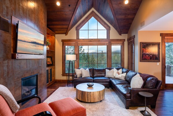 TV, fireplace, DVD player