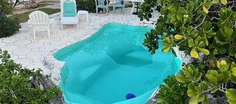 Waterfront home on the bay in secluded Whale Point! Private Dock!