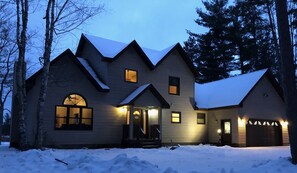 Exterior - Beautiful 4 bedroom 2 bath home on the Au Train River blocks from the beach (Au Train)