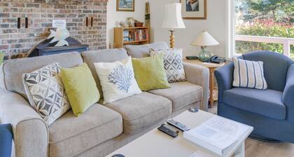 Carole's Place is a great home for a getaway. It is close to town but also seclu