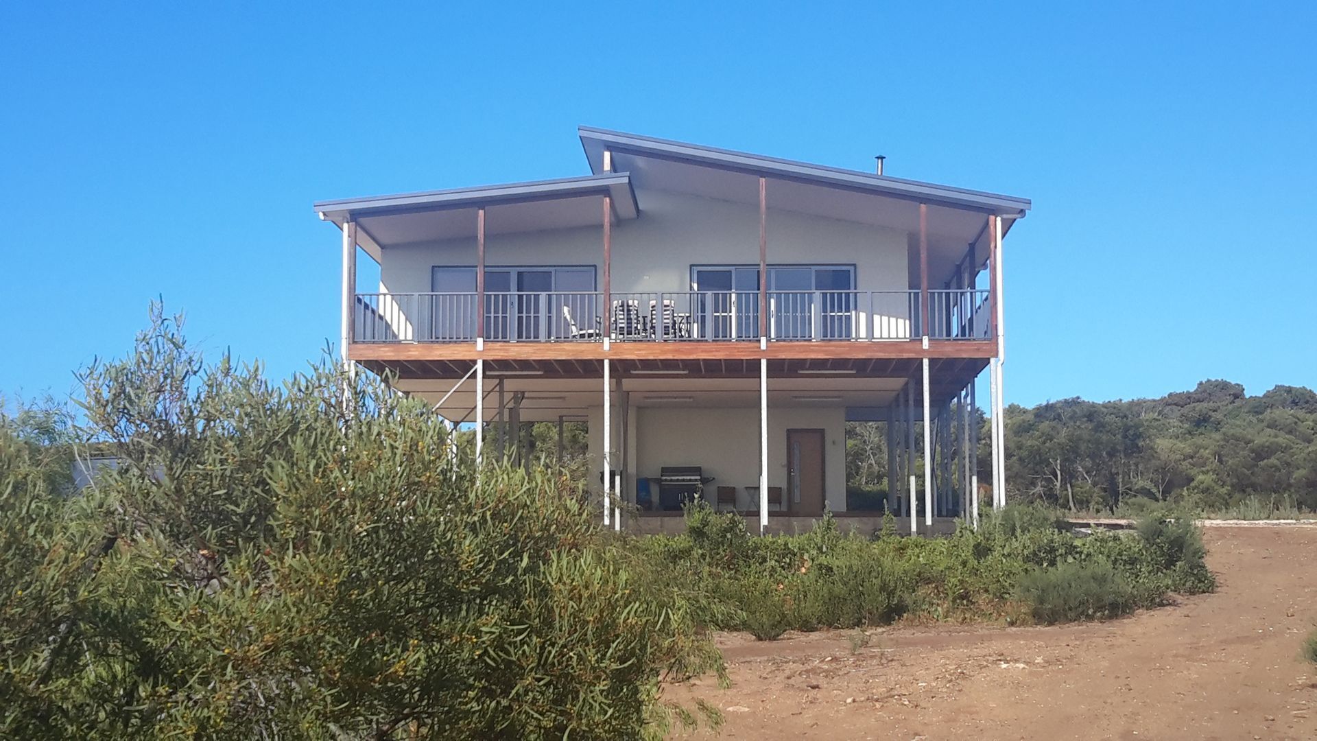 Point View - Mt Barron and Bay