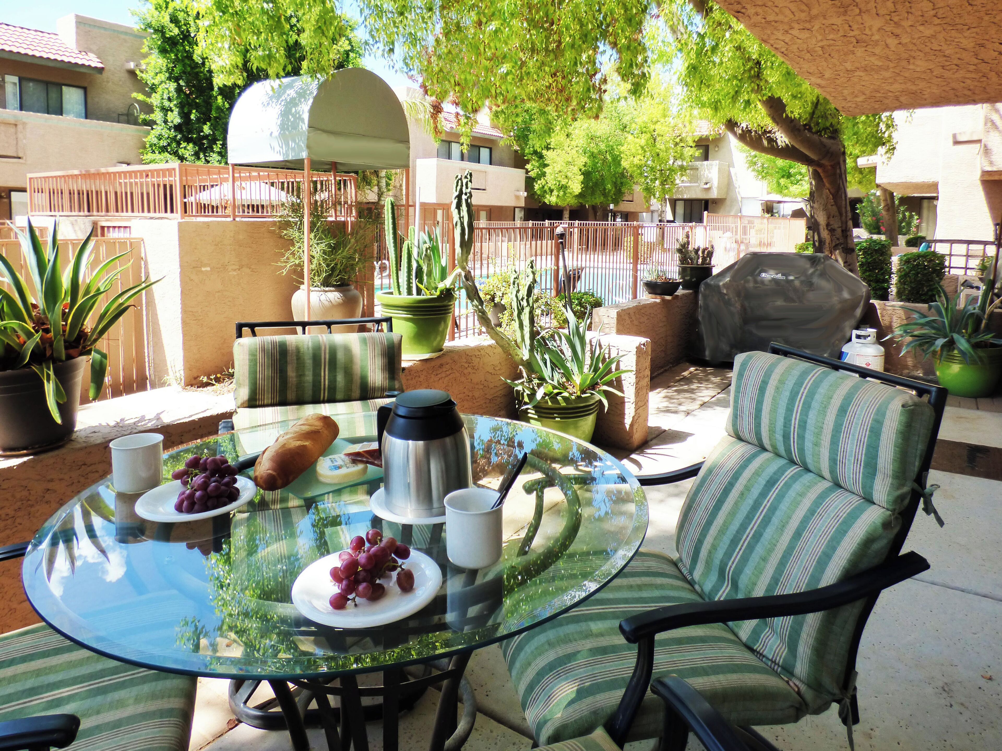 Ground Floor near Heated Pool with Garage and King Bed