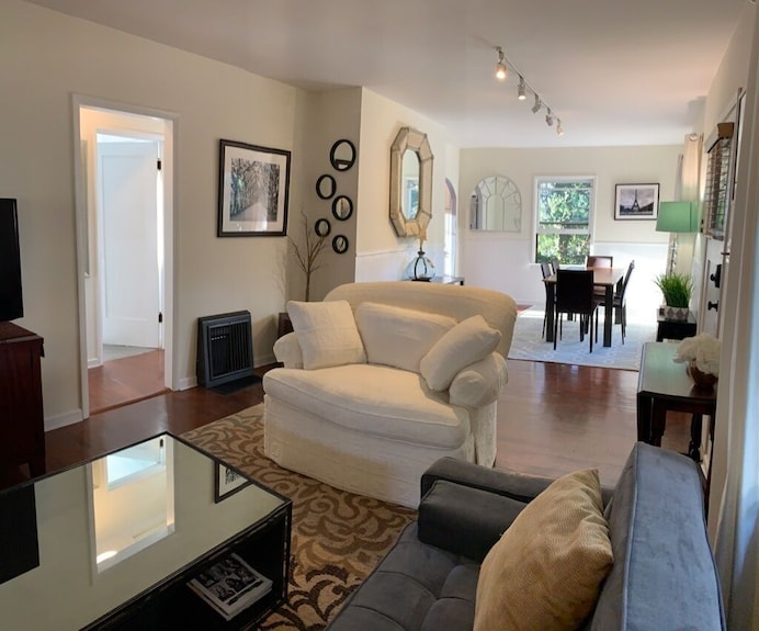 Ocean View Laguna Beach Cottage, Private Garden 700ft To 1000 Steps Beach Entry - Laguna Beach, CA