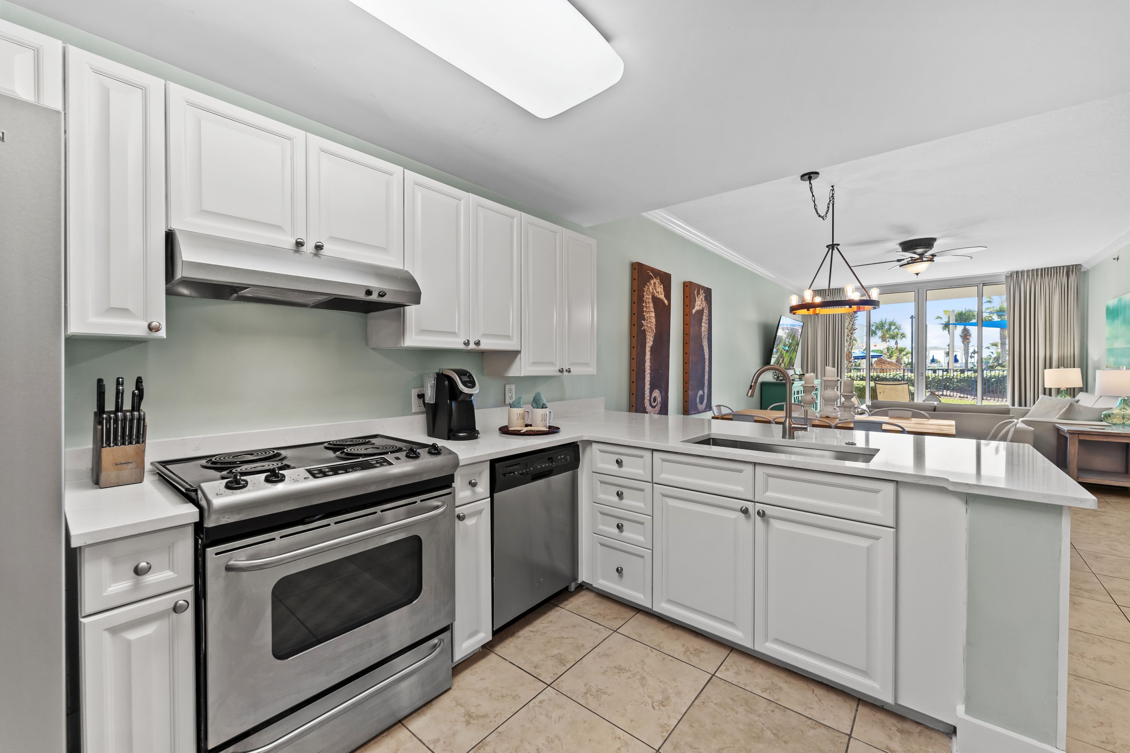 Waterscape C202 ~ Ground Floor ~ Handicap Accessible ~ Walk Right Out to the Pool!!