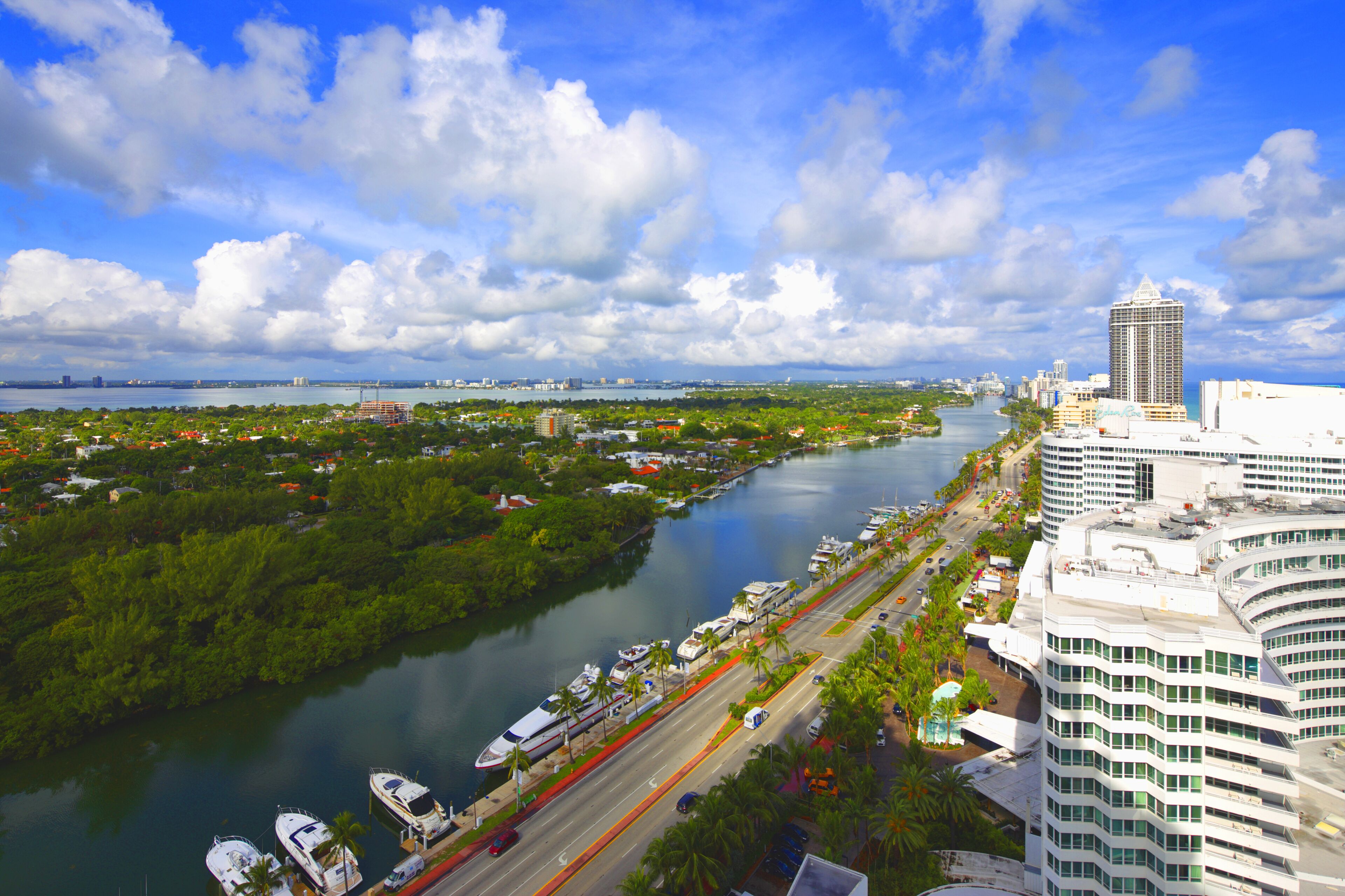 Fontainebleau Tresor 24th fl Jr Ocean View Suite