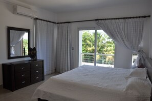 2 chambres, fer et planche à repasser, Internet gratuit, draps fournis