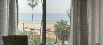Two bedroom apt  on the beach with ocean view!! 