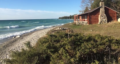 Maalaismainen aito Michigan hirsimökki