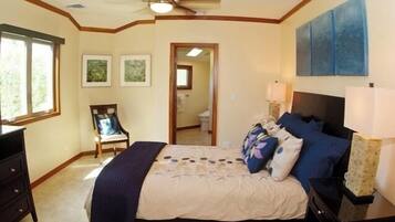 7 bedrooms, in-room safe, desk, iron/ironing board