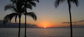 Spectacular OCEANFRONT! 2BR/2BA Papakea L305. Available Dec 23 - Jan 5th