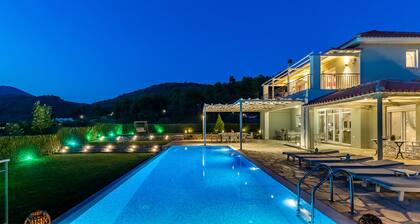 Kardous Aelia atmosphĂšre de luxe discret pour des vacances inoubliables Ă Skopelos