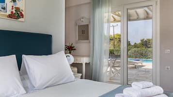 4 chambres, coffres-forts dans les chambres, fer et planche Ă repasser