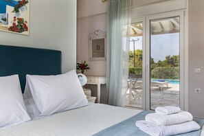4 bedrooms, in-room safe, iron/ironing board, WiFi - Luxury Villa with Private Pool in Skopelos, Ideal for Families, Aelia by Kardous (Skopelos)