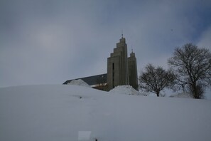 Exterior - Nice Holiday Apartment, Centrally Located With Spectacular Sea And Mountain View (Akureyri)