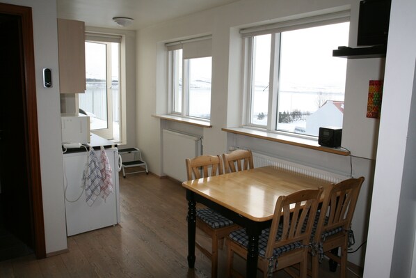 Dining - Nice Holiday Apartment, Centrally Located With Spectacular Sea And Mountain View (Akureyri)