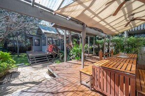 Outdoor dining - "Copa Beachside" - Beach House meets Bali (Copacabana)