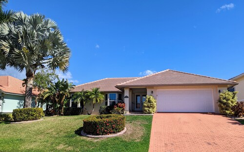 Beautiful and Serene Waterfront Home with Heated Pool and Dock in Marco Island