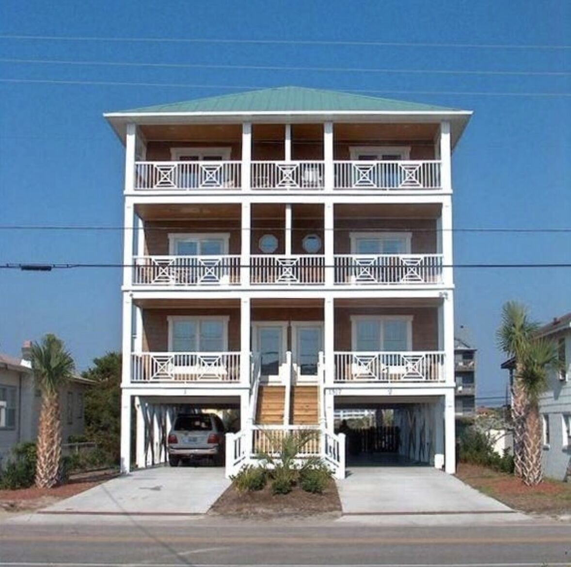 Ocean & Canal Views** Pool** Sleeps 11