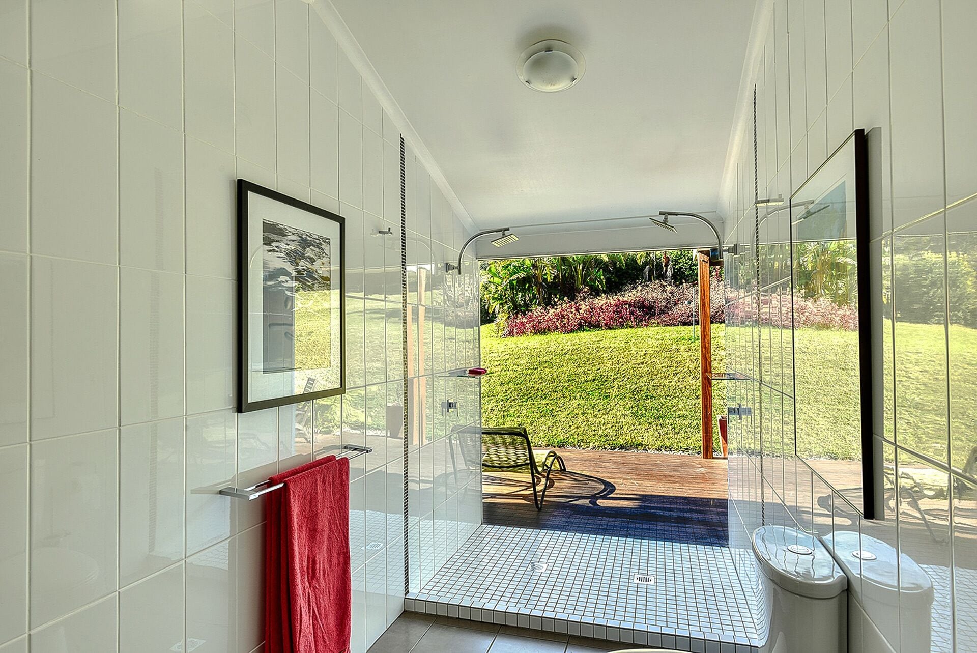 Shower, jetted bath, hair dryer, towels