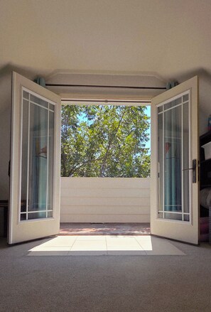 Interior - East ATX Luxury Home + Saltwater Pool + Near Downtown + on Lady Bird Lake Trail (Austin)
