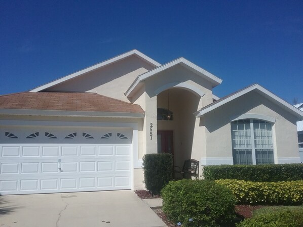 Exterior - Step into the villa and you will go WOW!!!-3 miles to Disney (Kissimmee)