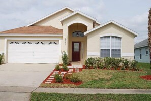 Exterior - Step into the villa and you will go WOW!!!-3 miles to Disney (Kissimmee)