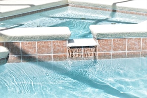 Beheizter Pool