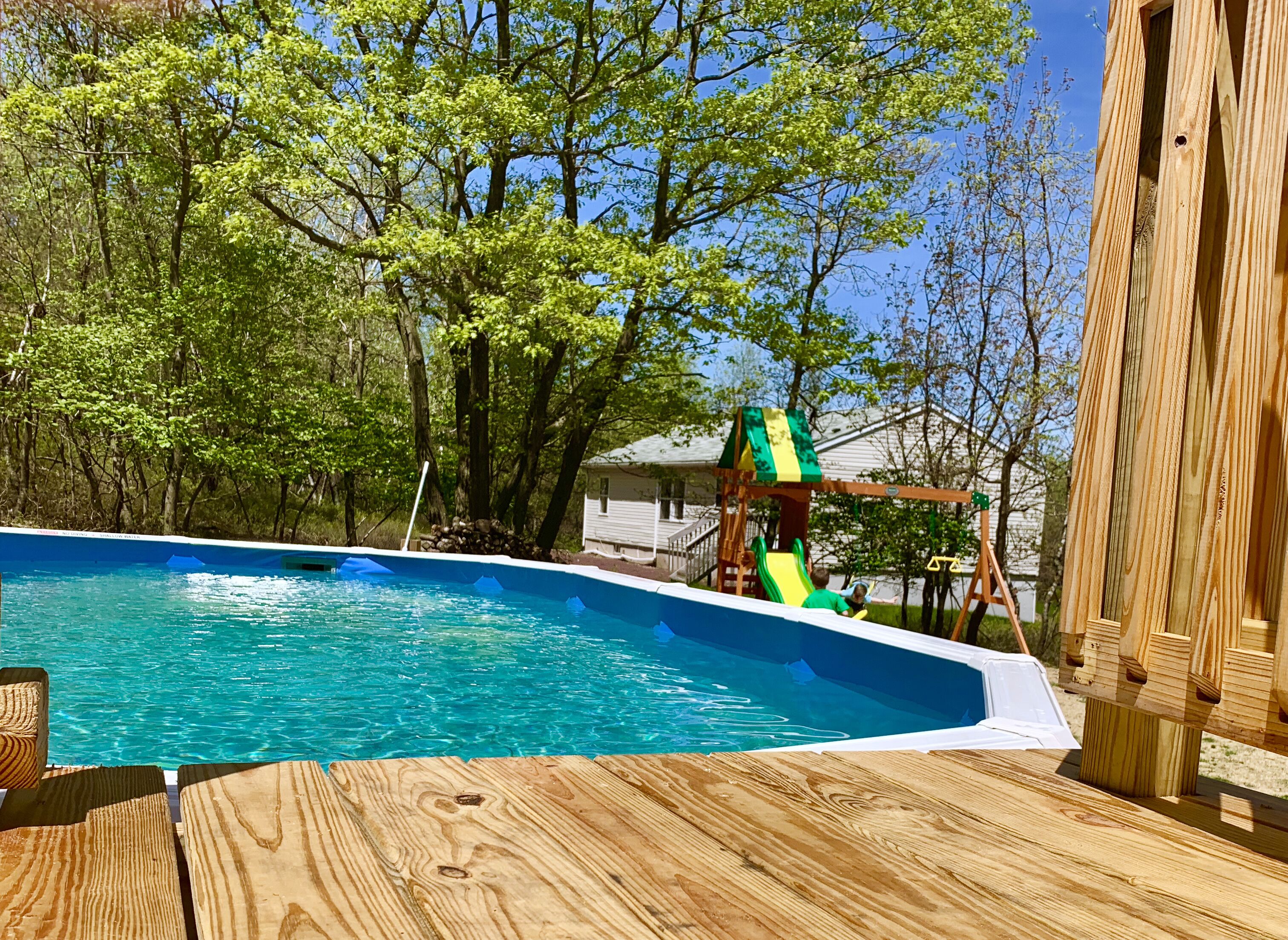 Peaceful house with hot tub, private swimming pool, etc. 