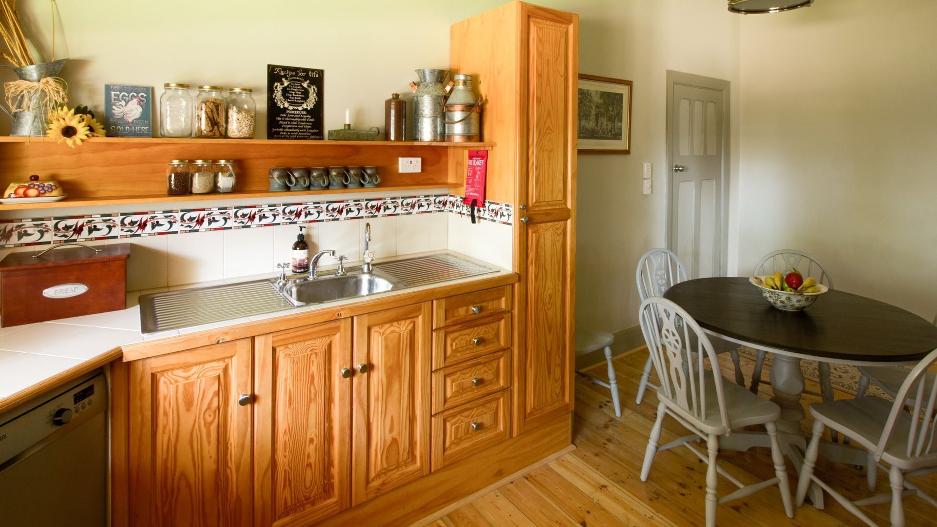 Cosy Crossfield Cottage Bed & Breakfast — image 16