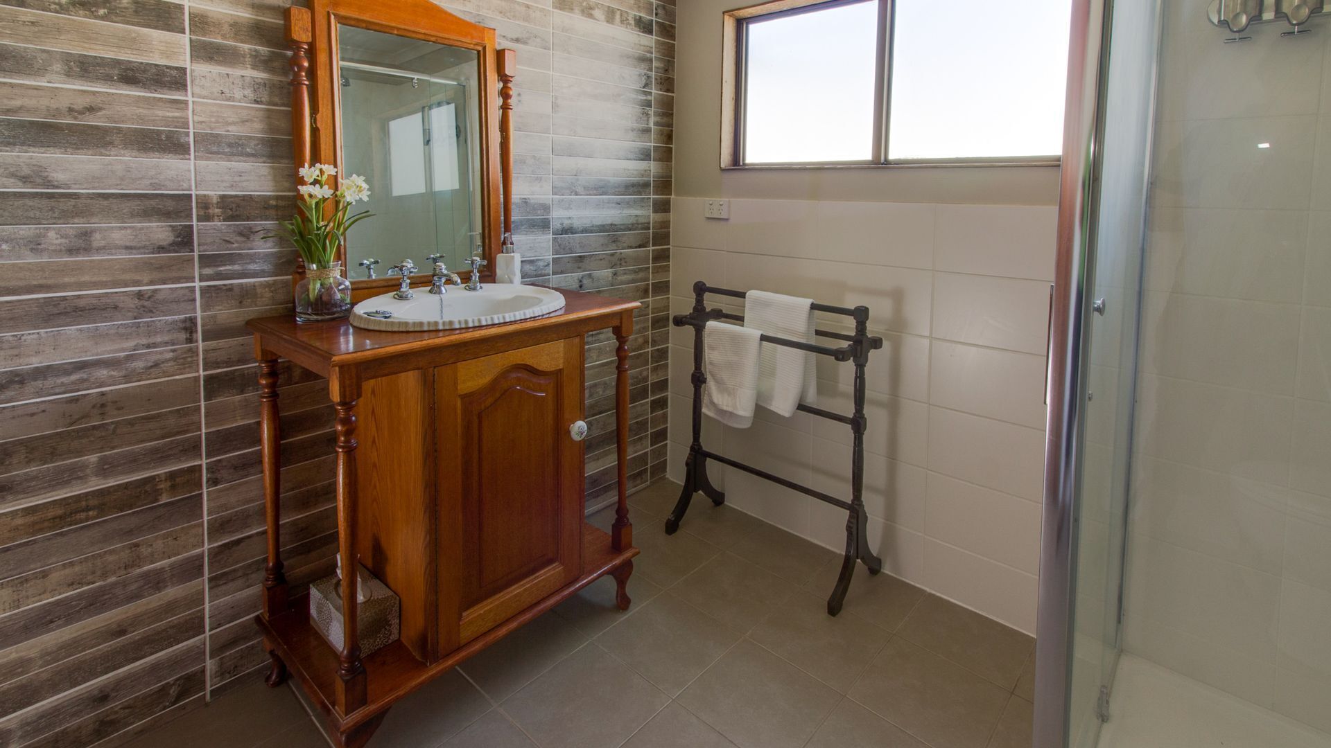 Cosy Crossfield Cottage Bed & Breakfast — image 11