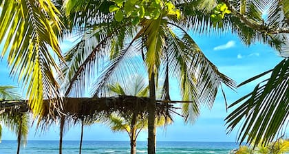 Casa los Sueños - Beachfront house with pool