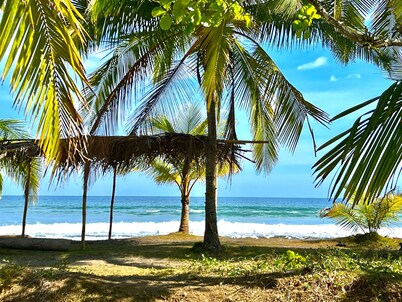 Casa los Sueños - Beachfront house with pool