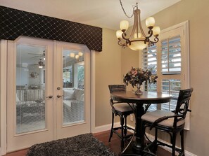 Dining - Location, Location!!! Amazing Rental Property ... Paradise! Hurry Won't Last!!  (Cape Coral)