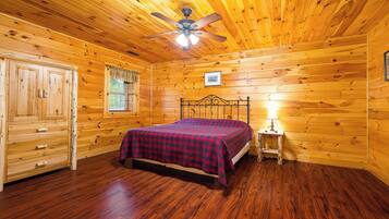 10 makuuhuonetta, silitysrauta/-lauta, vauvan matkasänky, ilmainen Wi-Fi