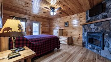 10 bedrooms, iron/ironing board, travel crib, free WiFi