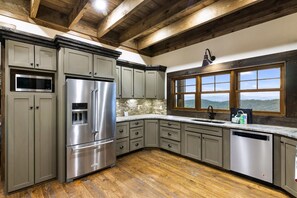 Refrigerador, microondas, horno, lavavajillas