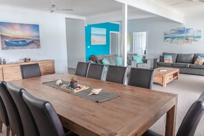 Dining - The Jetty House Jervis Bay (Myola)