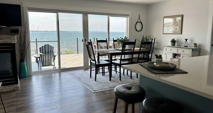 Quiet Waterfront Cottage Close To Charlottetown