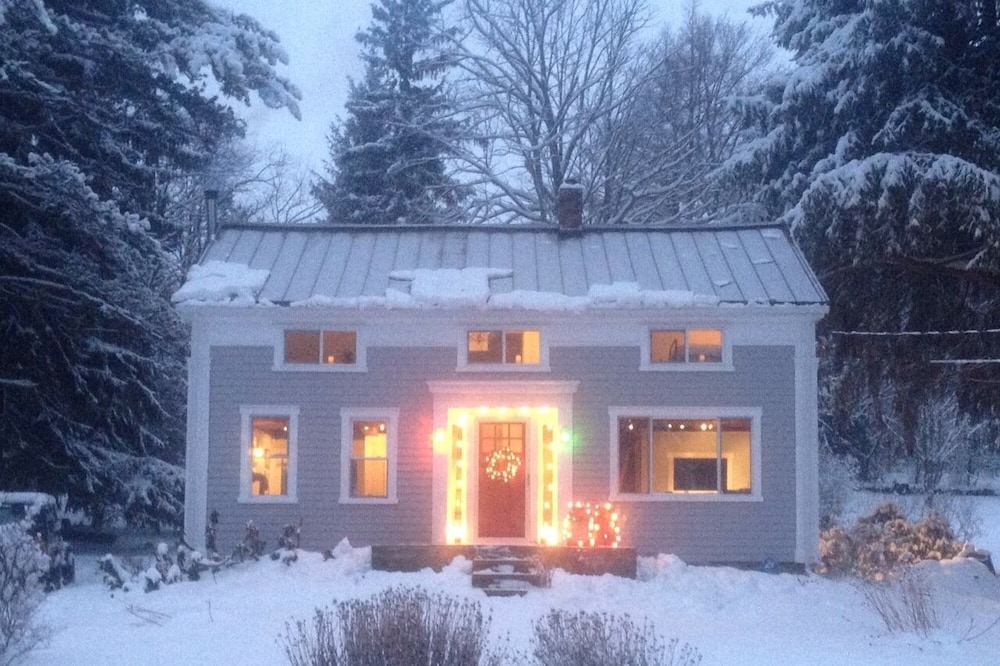 Bear Hill Farm, Delhi NY - Restored 1850 Farmhouse On Winding Country Lane