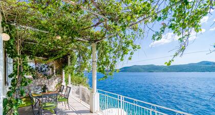 Mediterranean Holiday House near Dubrovnik with direct sea access
