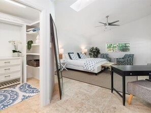 4 bedrooms, desk, iron/ironing board, travel crib