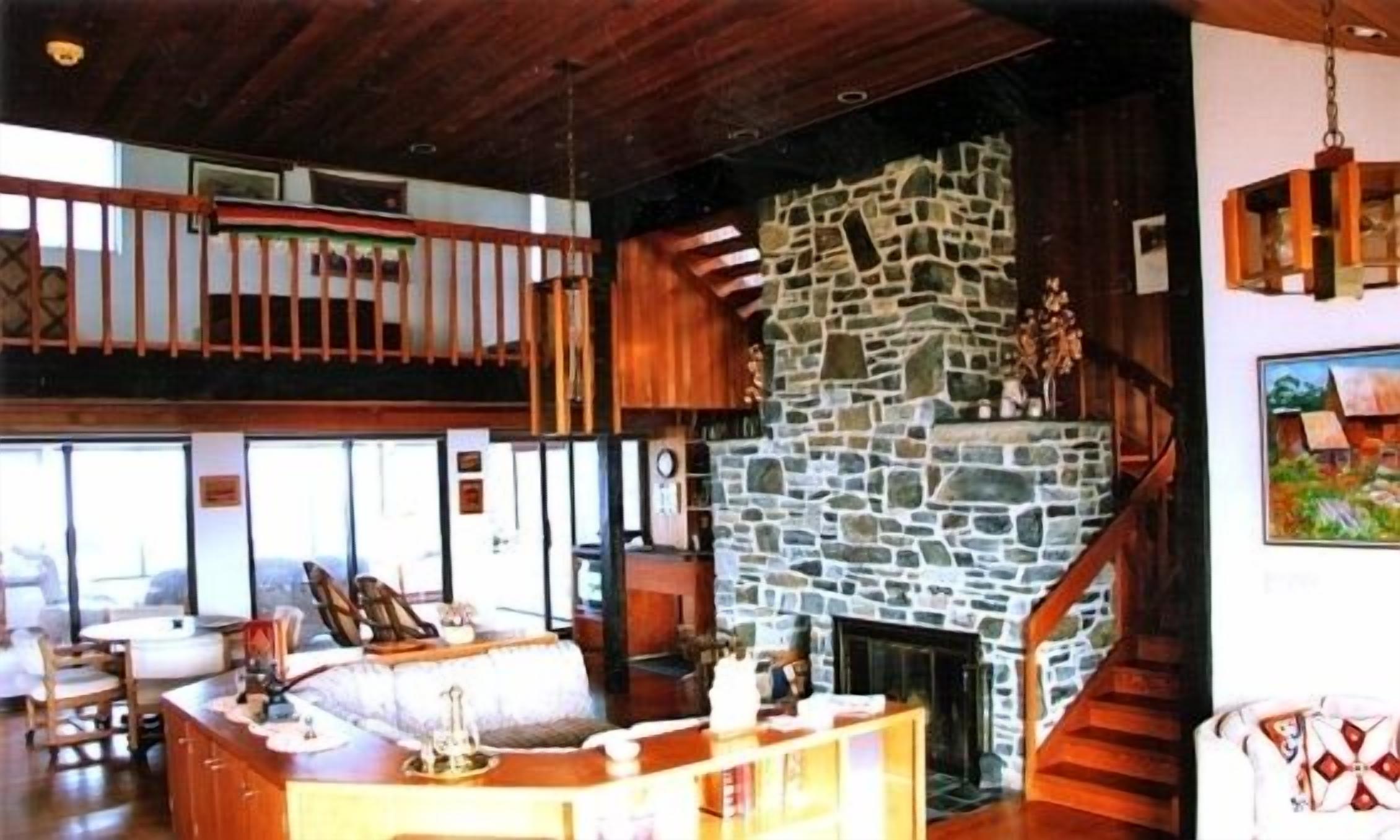 Beautiful Vacation Home with Spectacular Views