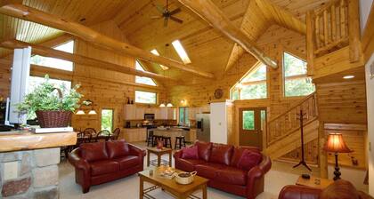 Luxury 4br, 4.5 Bath Galena Territory Rental With Hot Tub & Pool Table