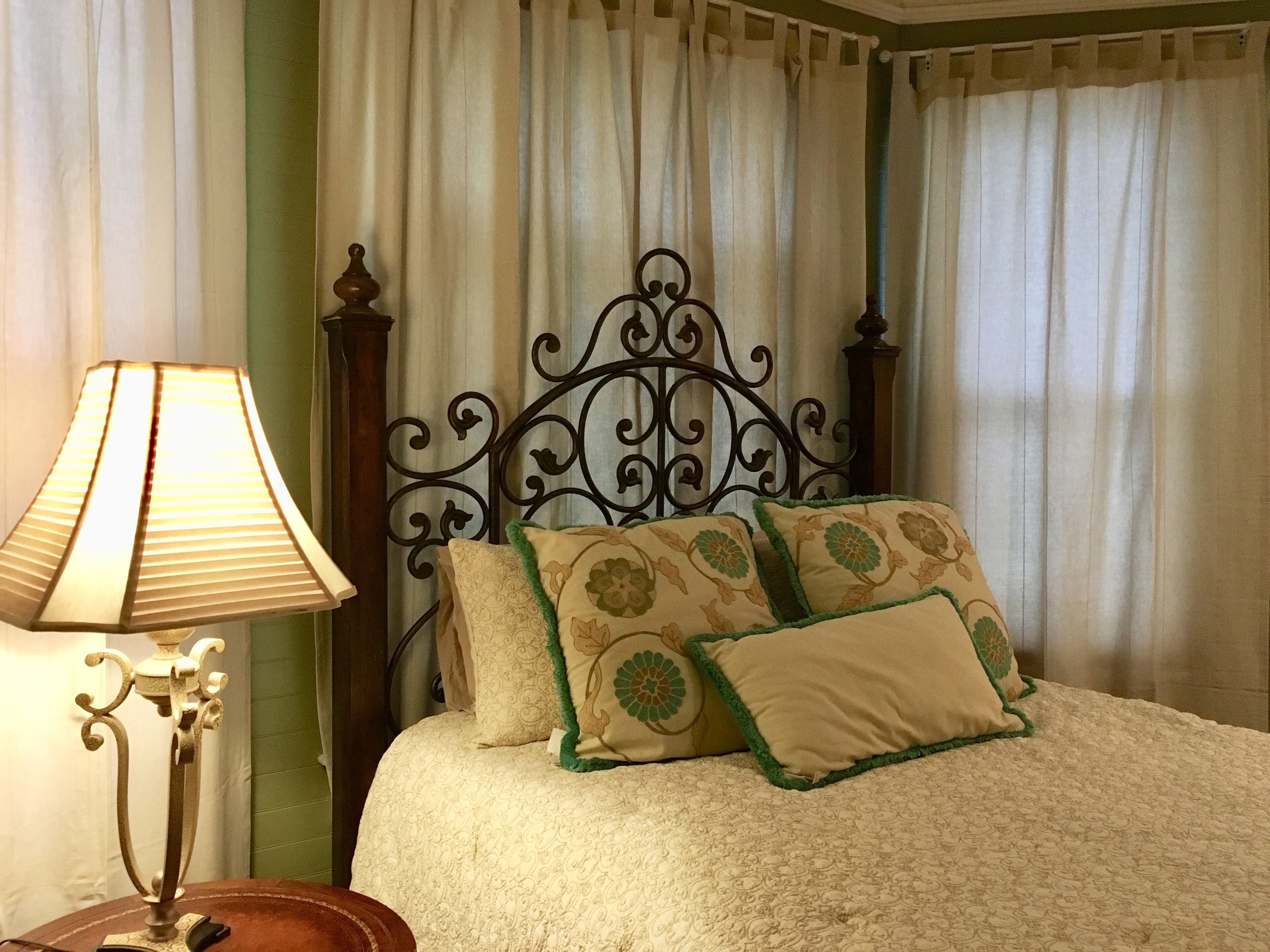 Green With Envy Suite in The Majestic Jewel Inn of Apalachicola