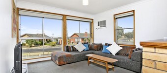 To the Seaside Warrnambool